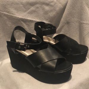 Bull Boxer wedge sandals